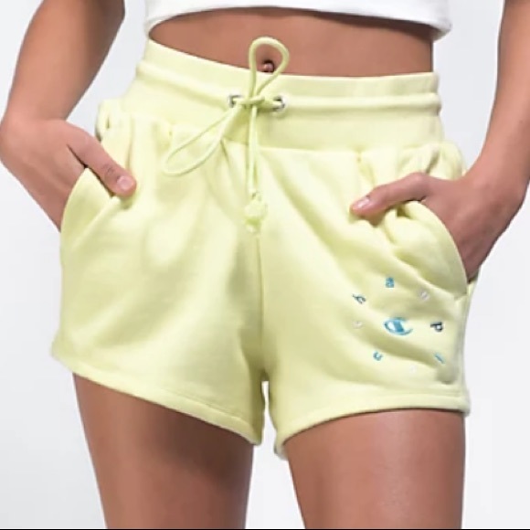 Champion Pants - NWOT $69 Champion Reverse Weave Logo sweatshorts sz XL UO